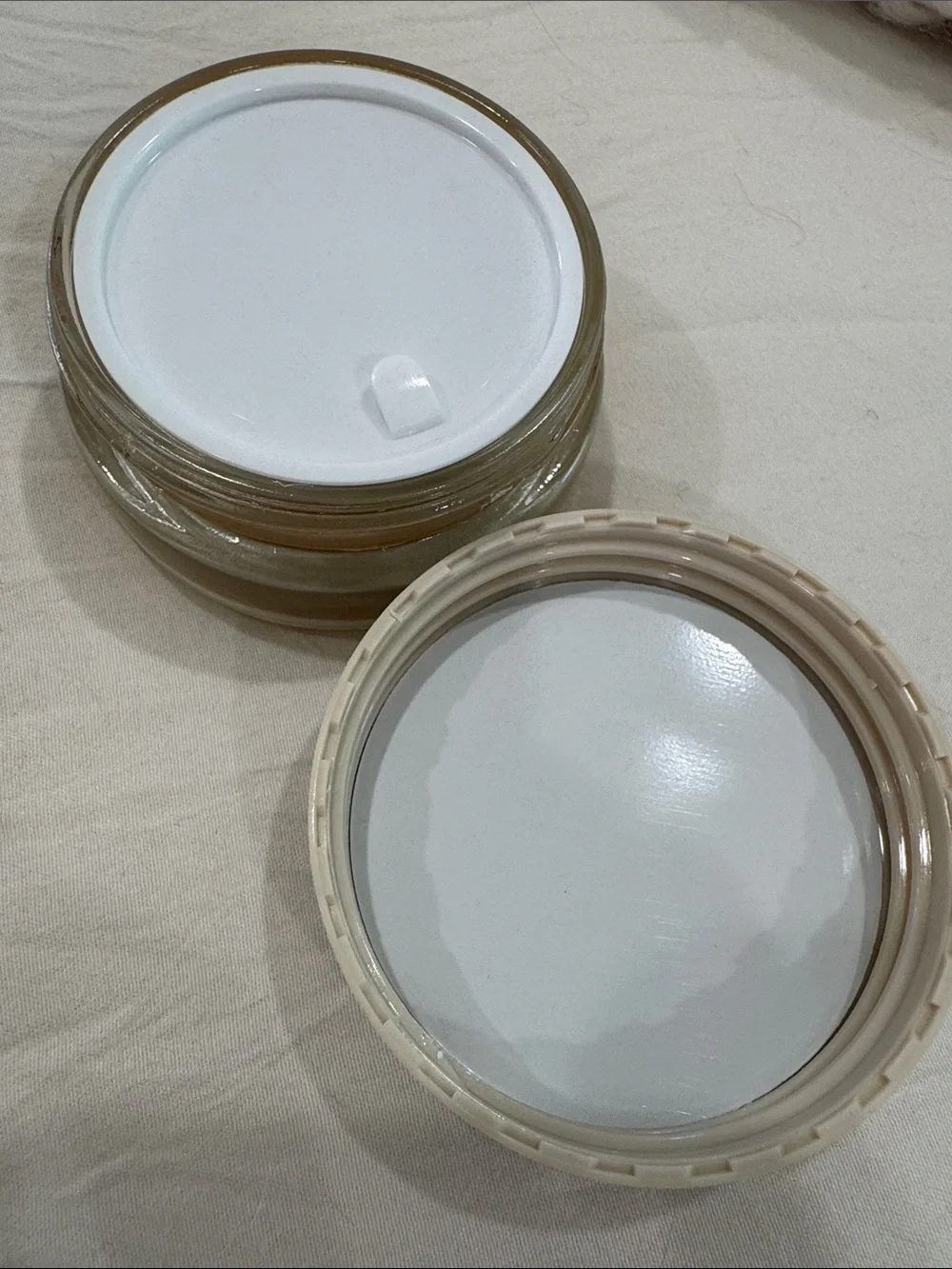 NIB JONES ROAD TINTED MOISTURIZER AND FOUNDATION MEDIUM